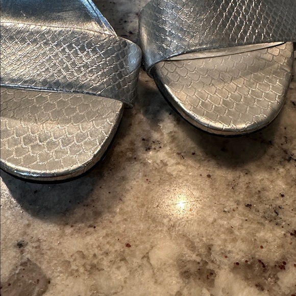 Karl Lagerfeld Metallic Silver Heels - Picture 2 of 8